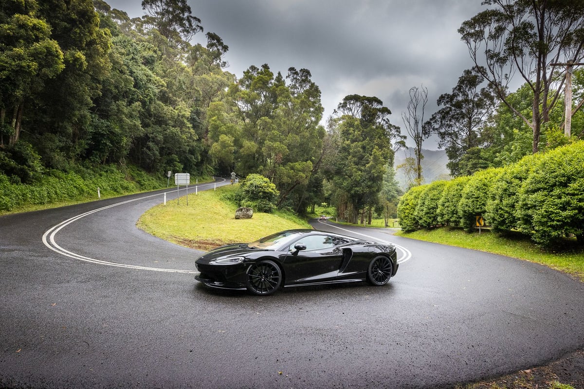 McLaren GT