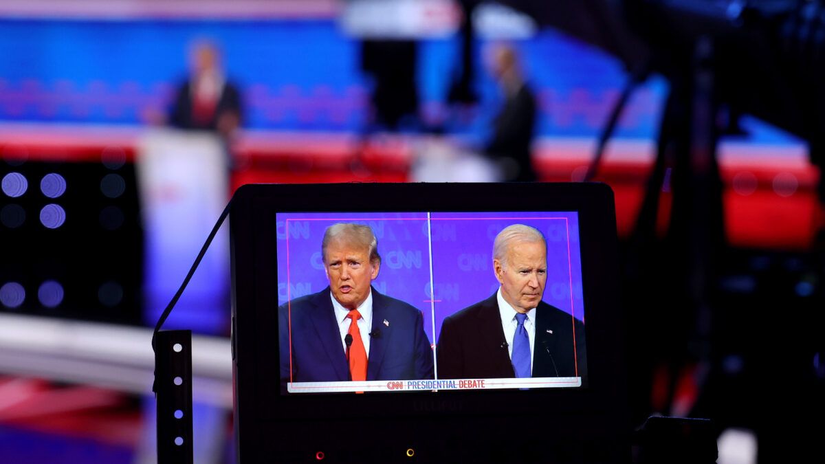 The Financial Perks Of Being US President Revealed - Salary