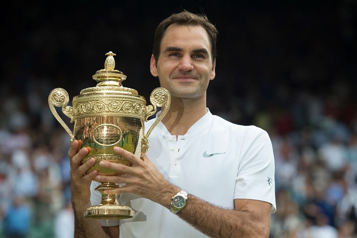 Roger Federer wears a rolex.
luxury watches tennis