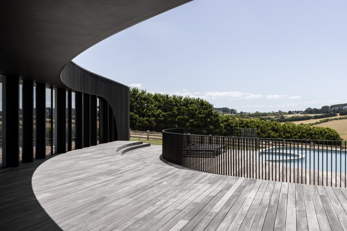 Peninsula House: Inside The Stunning "Liveable Sculpture"