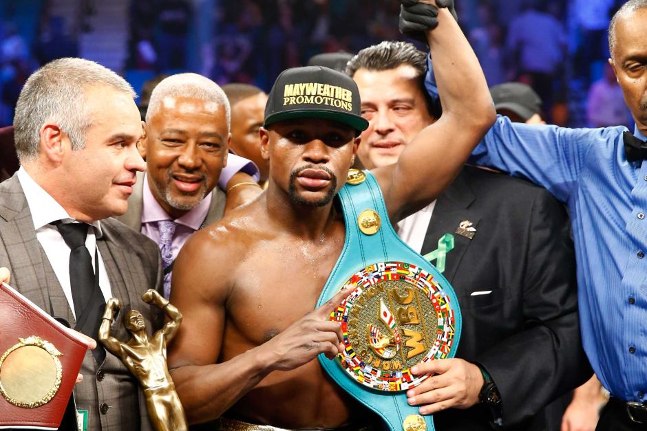 Floyd Mayweather Jr. Beats Manny Pacquiao