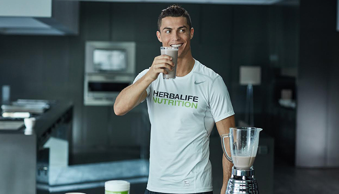 Here’s How Much Cristiano Ronaldo & Other Celebrities Make On Just One Sponsored Instagram Post