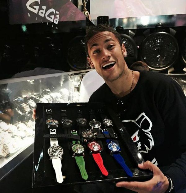 How Neymar Jr. Makes And Spends His Millions