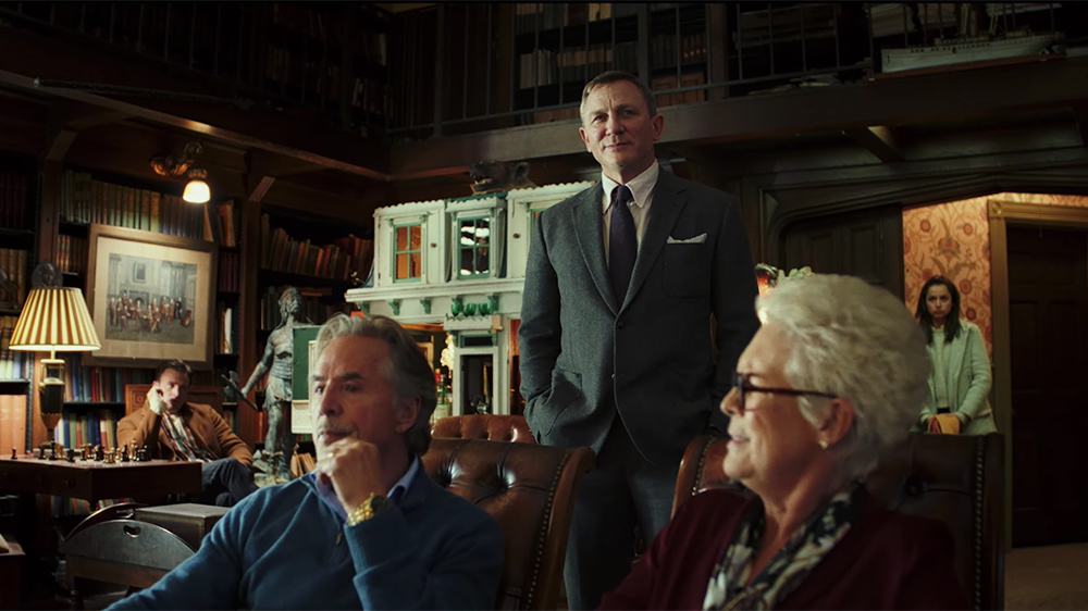 Daniel Craig & Chris Evans Star In Cluedo-esque ‘Knives Out’ Trailer