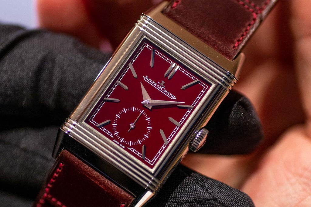 SIHH 2019 Jaeger LeCoultre Reverso Burgundy Dial