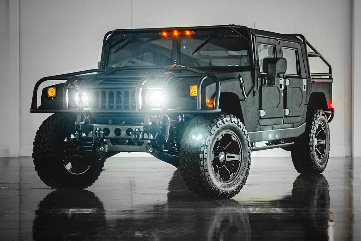 The Mil-Spec Hummer H1 Is Built For Off-Roading