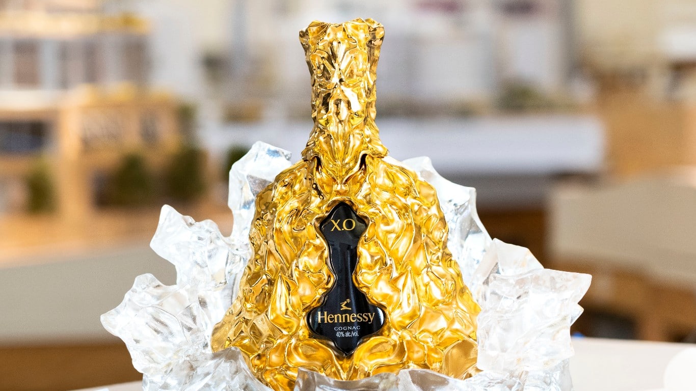 Frank Gehry & Hennessy XO Celebrate Anniversary With $25,500 Decanter