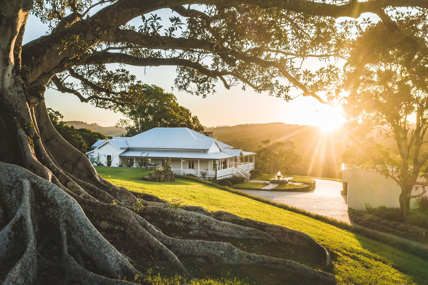 On The Market: This Byron Bay Homestead With A Flawlessly Crafted Barn