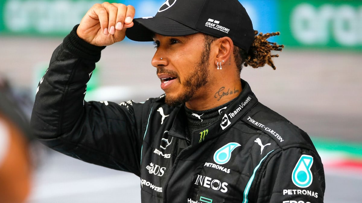 Lewis Hamilton Kills $75M Ferrari Rumour With Mercedes Contract