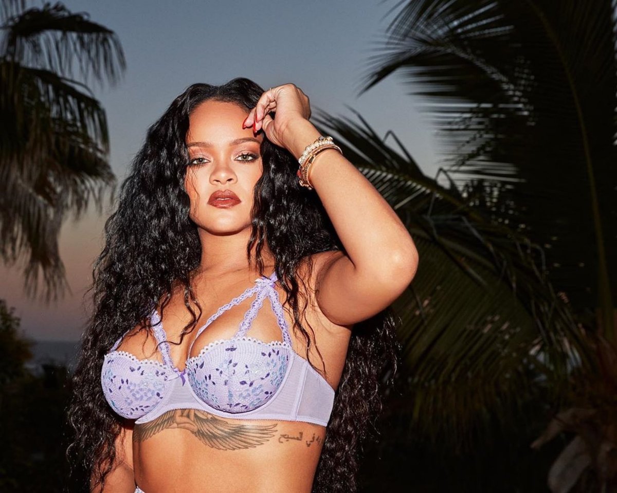 Rihanna bra hot sale and panties