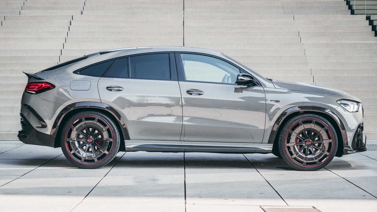 The Brabus 900 Rocket Edition Is The Fastest Street-Legal SUV In