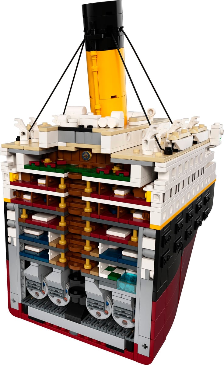 Lego, ecco il leak del set Titanic! Più di 9000 pezzi, e un prezzo che si  aggirerà sui 600 euro