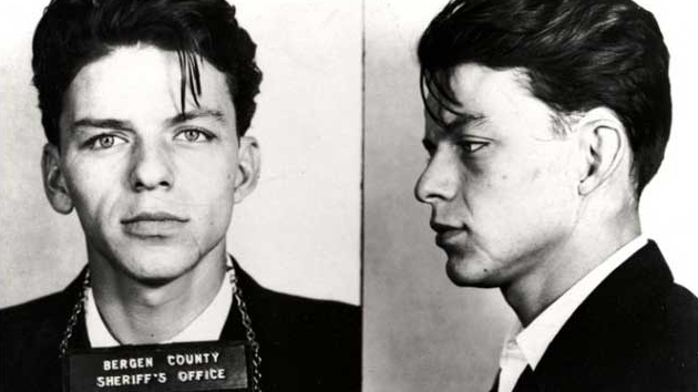 Frank Sinatra Wanted To Work For The FBI (Despite Its 2,000-Page File On Him)