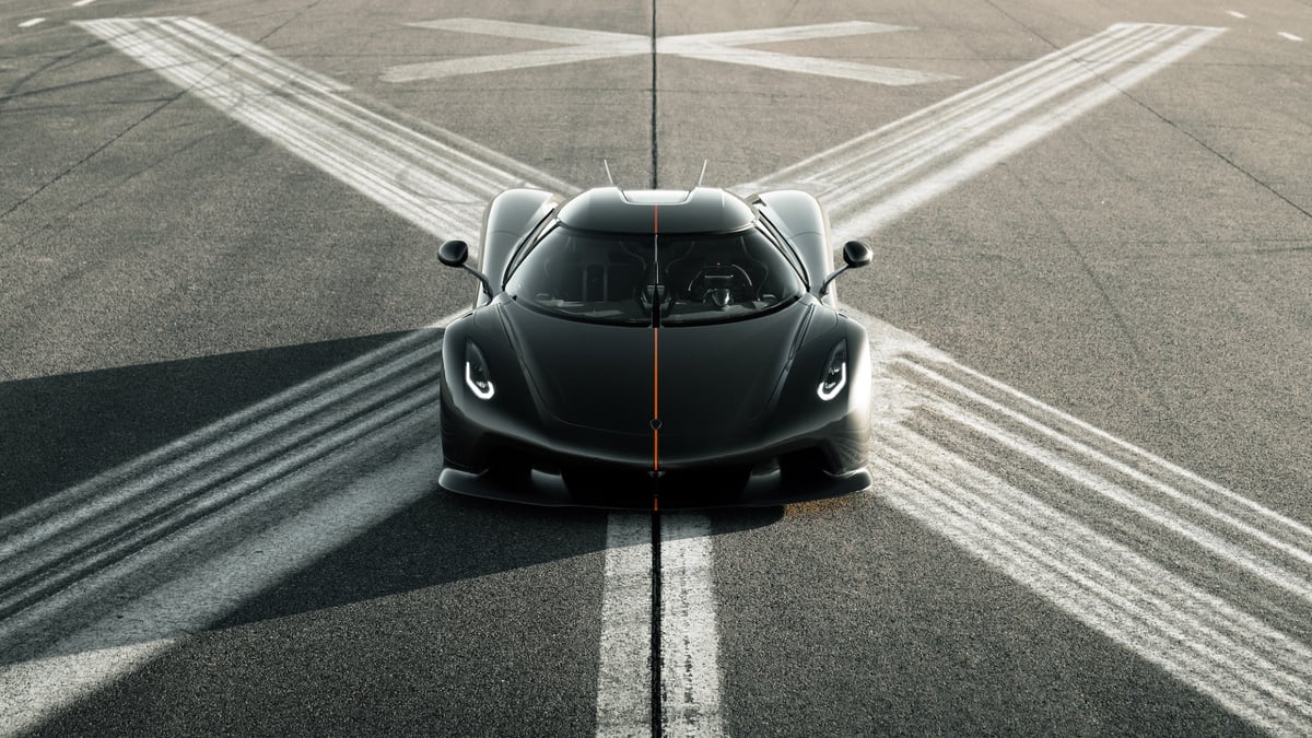 Koenigsegg Breaks Its Own Speed Record With World’s Fastest Car