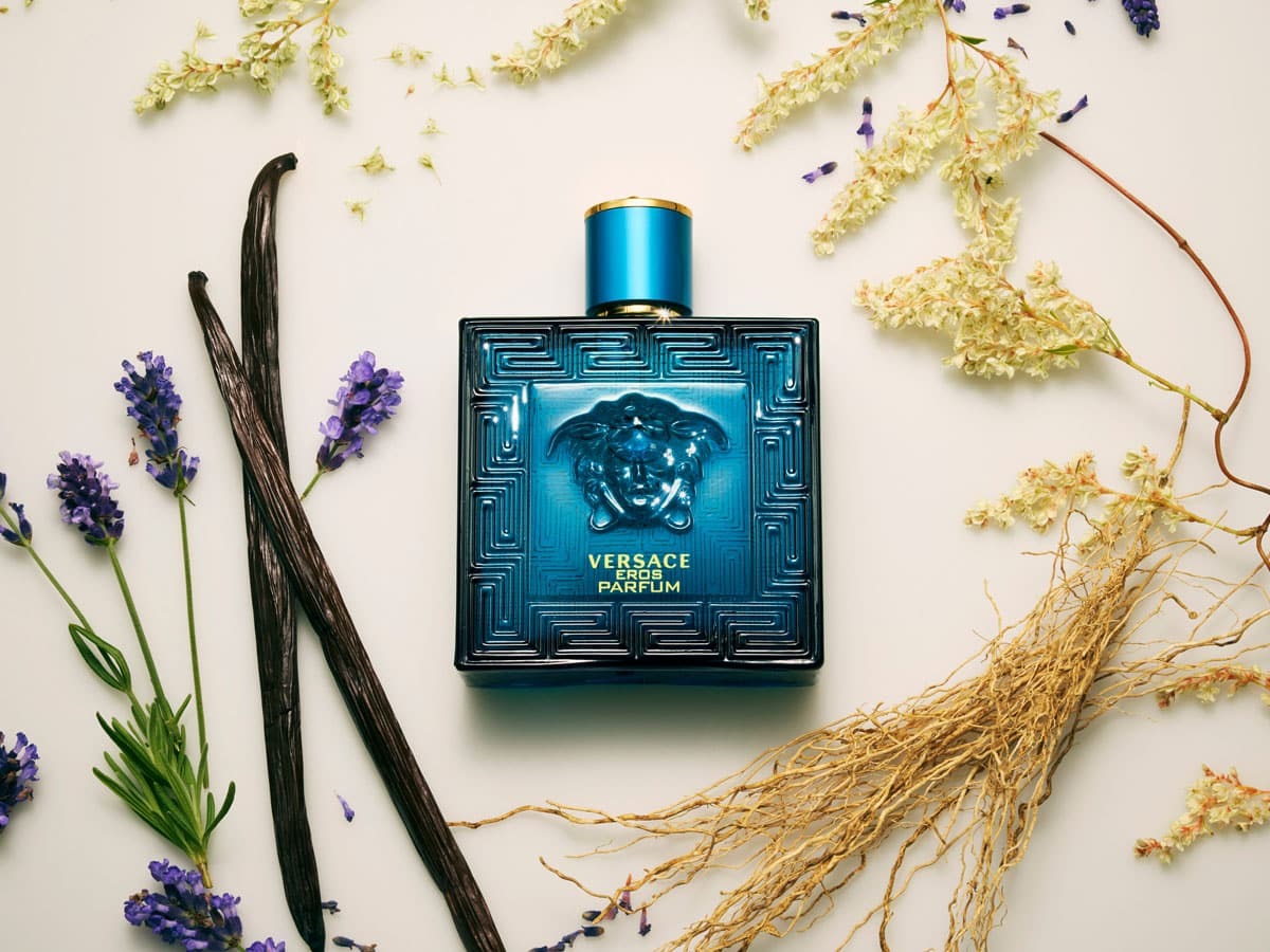 Discover The Mythical Universe Of Versace s Masculine Fragrance