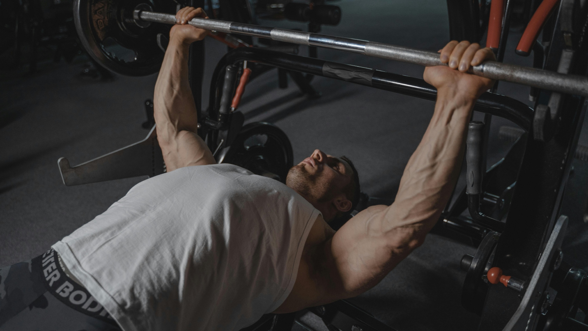 How To Bench Press: A Guide For The Average Bloke