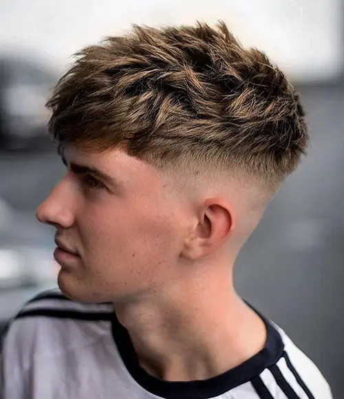 30 Simple, Low Maintenance Haircuts For Men (2023 Update)