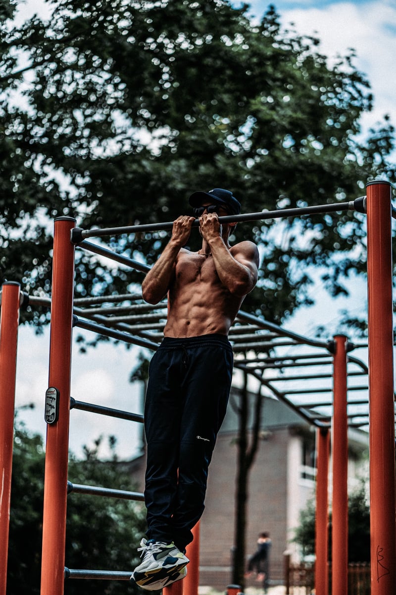 The 16 Best Oblique Exercises & Workouts For Men