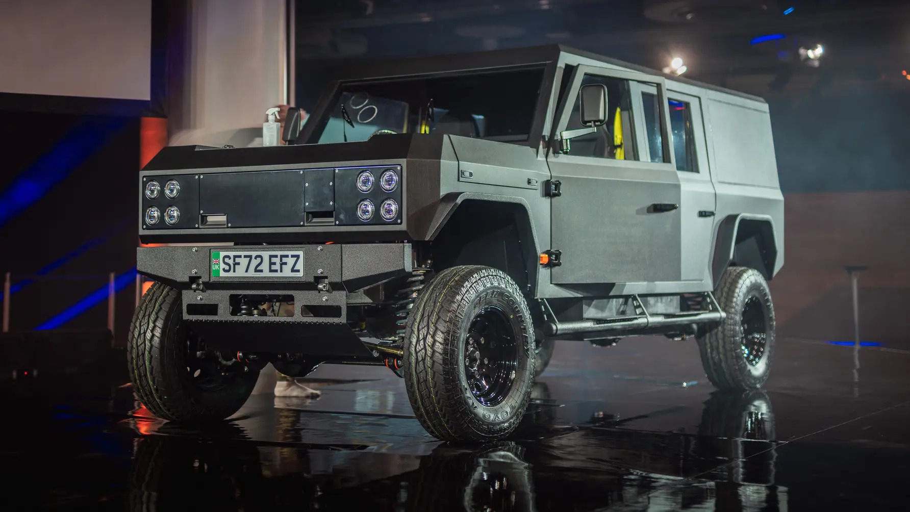 The Munro MK 1 Electric 4×4 Is Half-Tesla Cybertruck, Half-Land Rover Defender