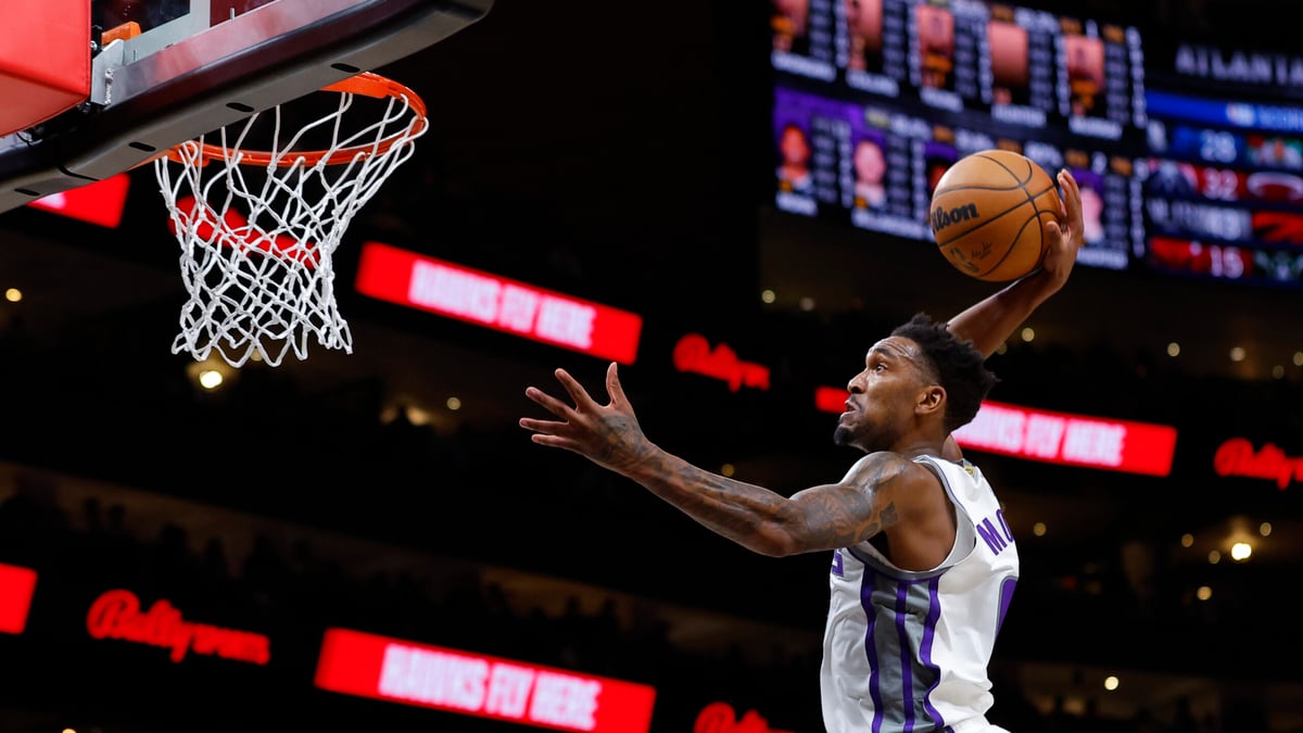 Keegan Murray of the Sacramento Kings goes up for a dunk against News  Photo - Getty Images