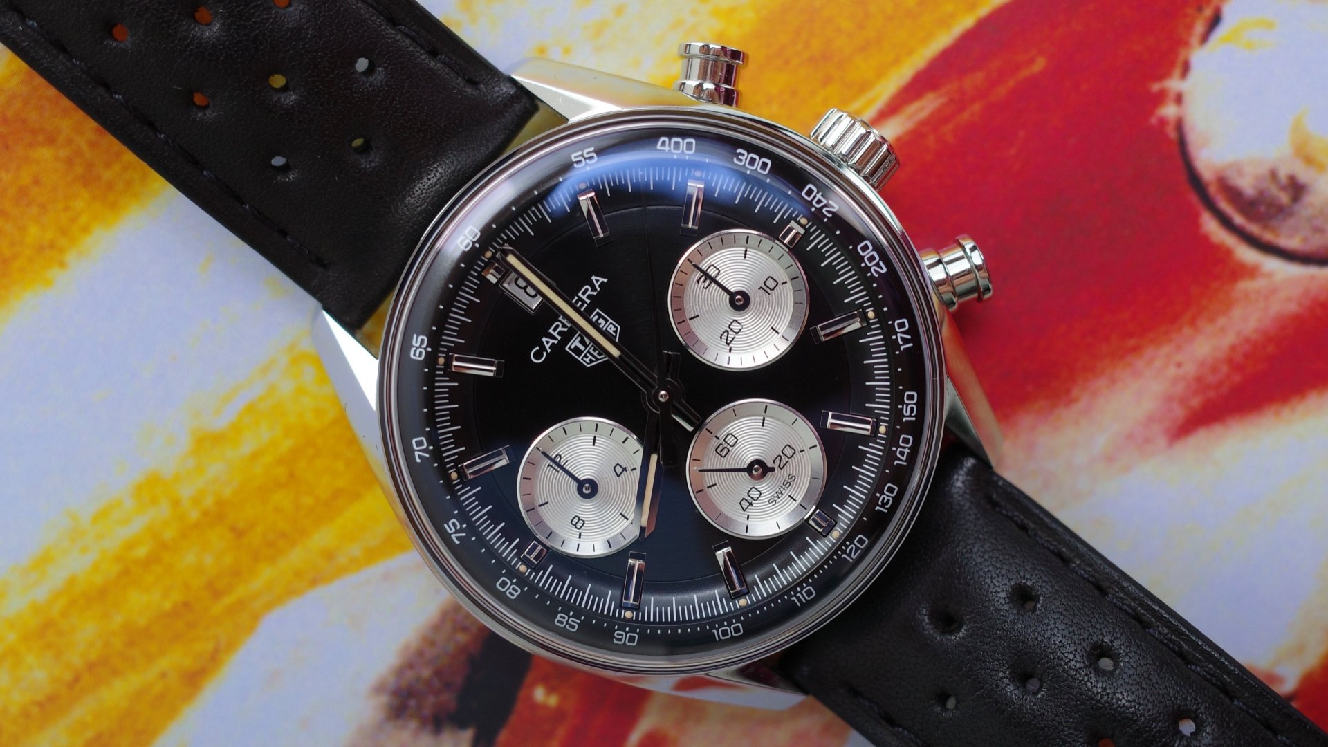 Review The TAG Heuer Carrera Glassbox in black and silver