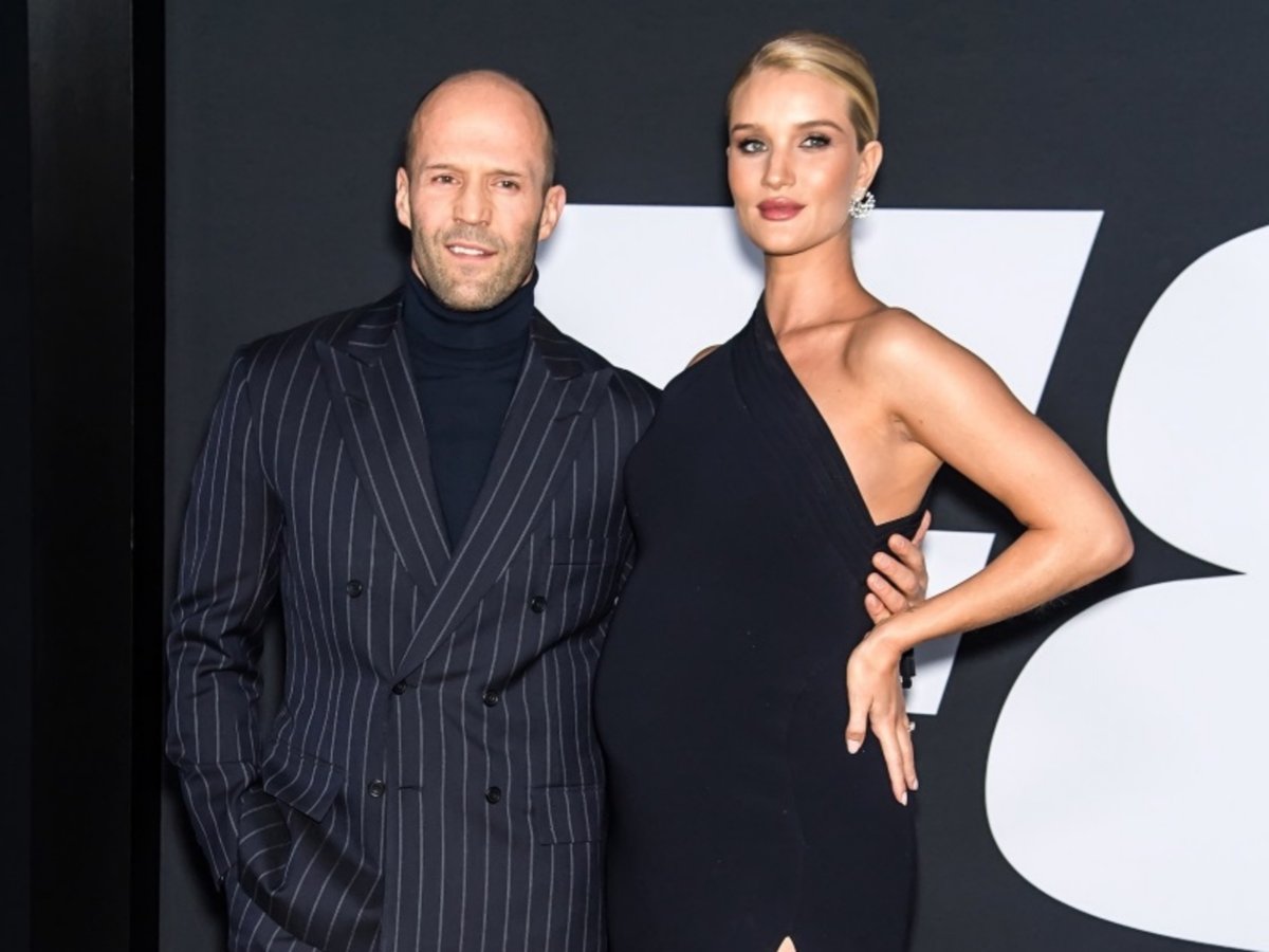 Jason Statham's Travel Outfit Is What You Should Wear to Go Anywhere