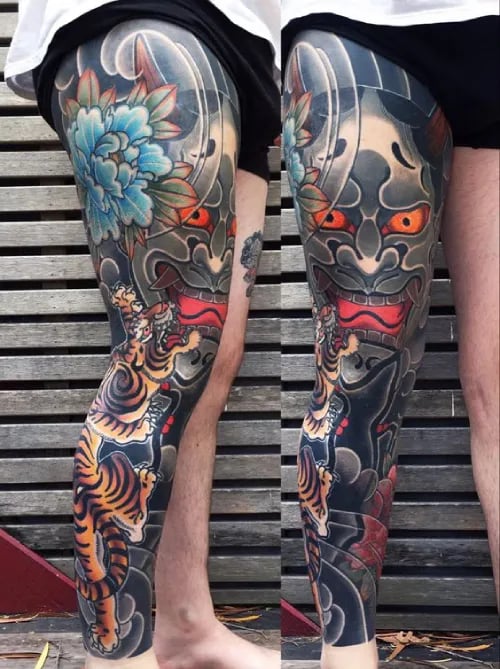 Tattoo tights: Have beautiful decorated legs without getting tattoos