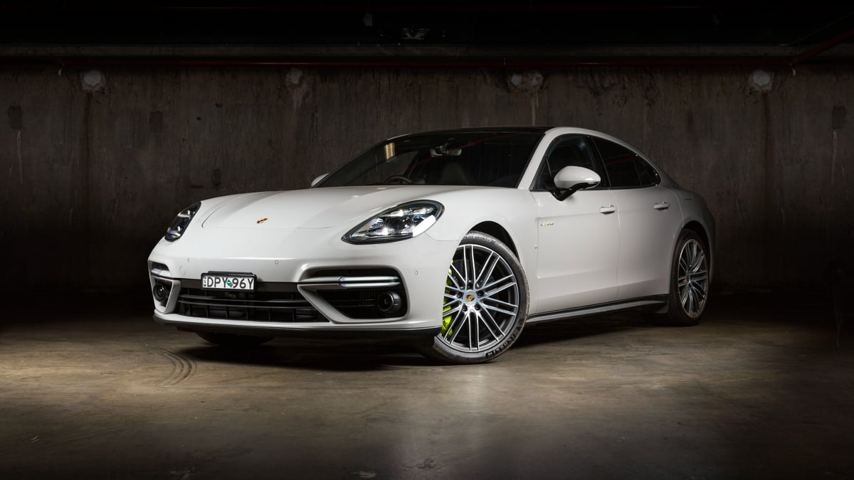 2018 Porsche Panamera Turbo S E-Hybrid