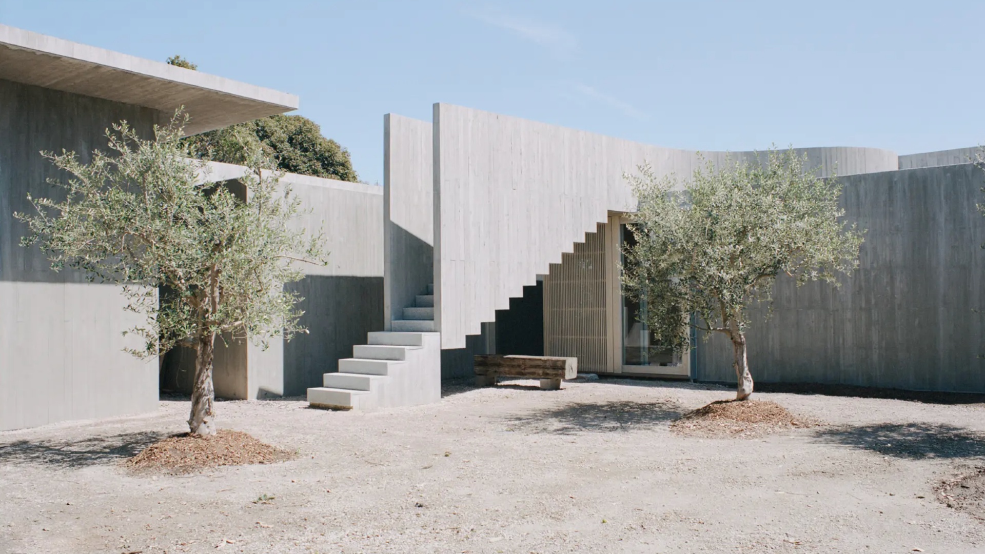 Mornington Peninsula’s ‘Mori House’ Is A Minimalist Masterpiece