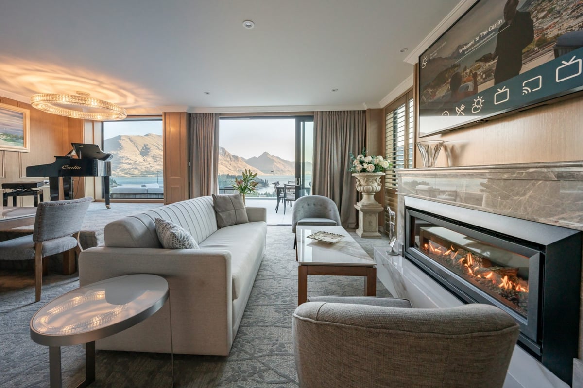 best hotels queenstown