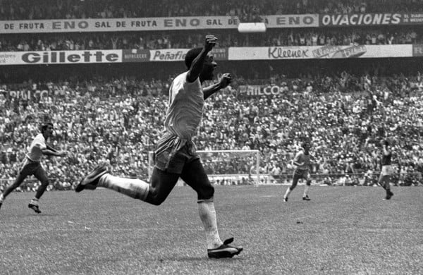 Pele Was Once Paid To Tie His Shoes During The 1970 FIFA World Cup