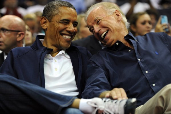 Obama & Joe courtside