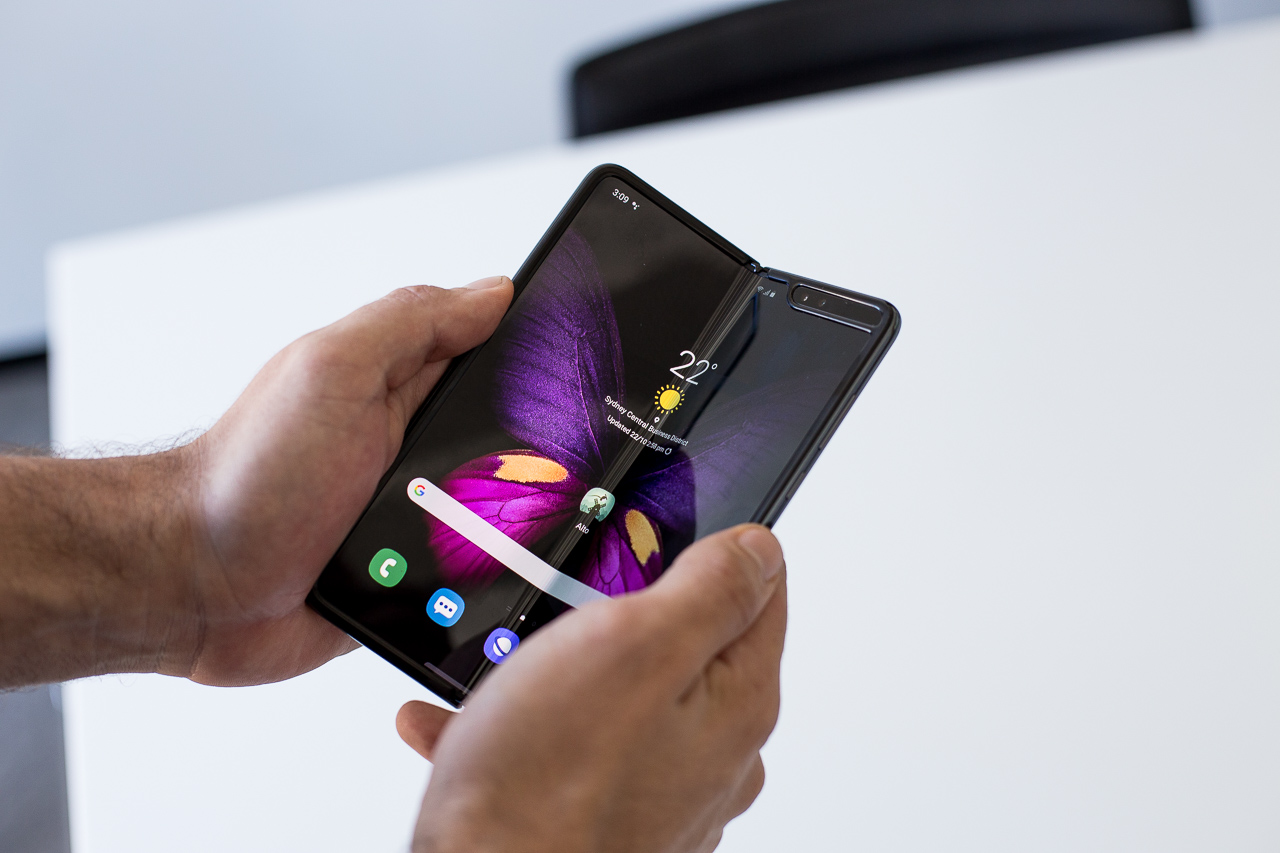 samsung galaxy fold display