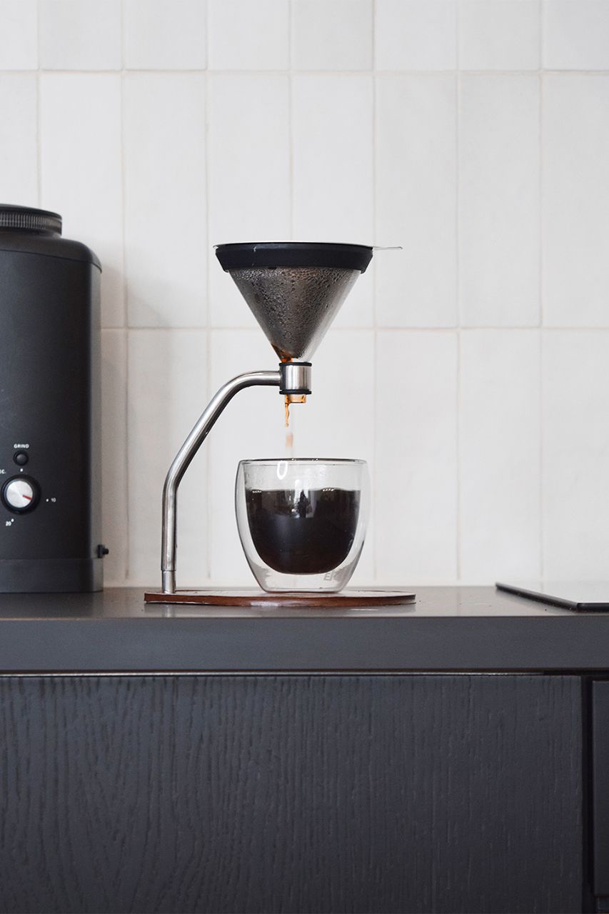 The Joy Resolve Manual Immersion Brewer Is A Sleek & Simple Luxury