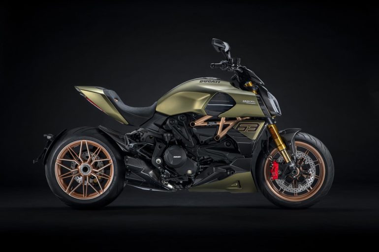 DUCATI_DIAVEL_1260_LAMBORGHINI 3 770x513