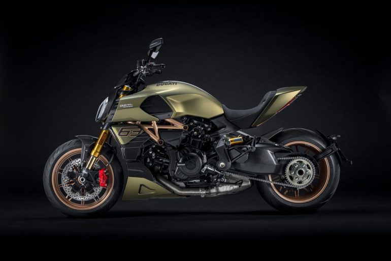 DUCATI_DIAVEL_1260_LAMBORGHINI 4 770x513