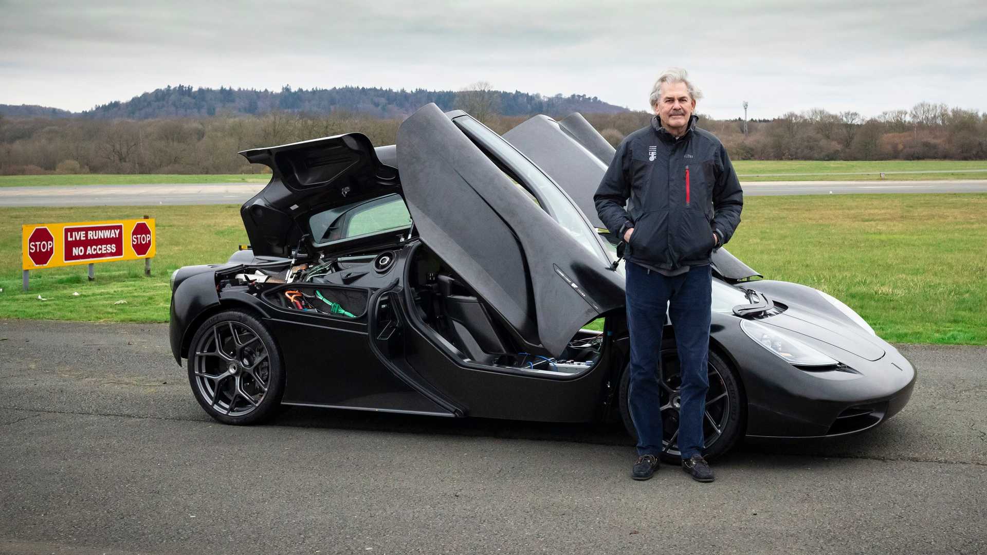 McLaren F1 Designer Gordon Murray Drives His T.50 For The First Time