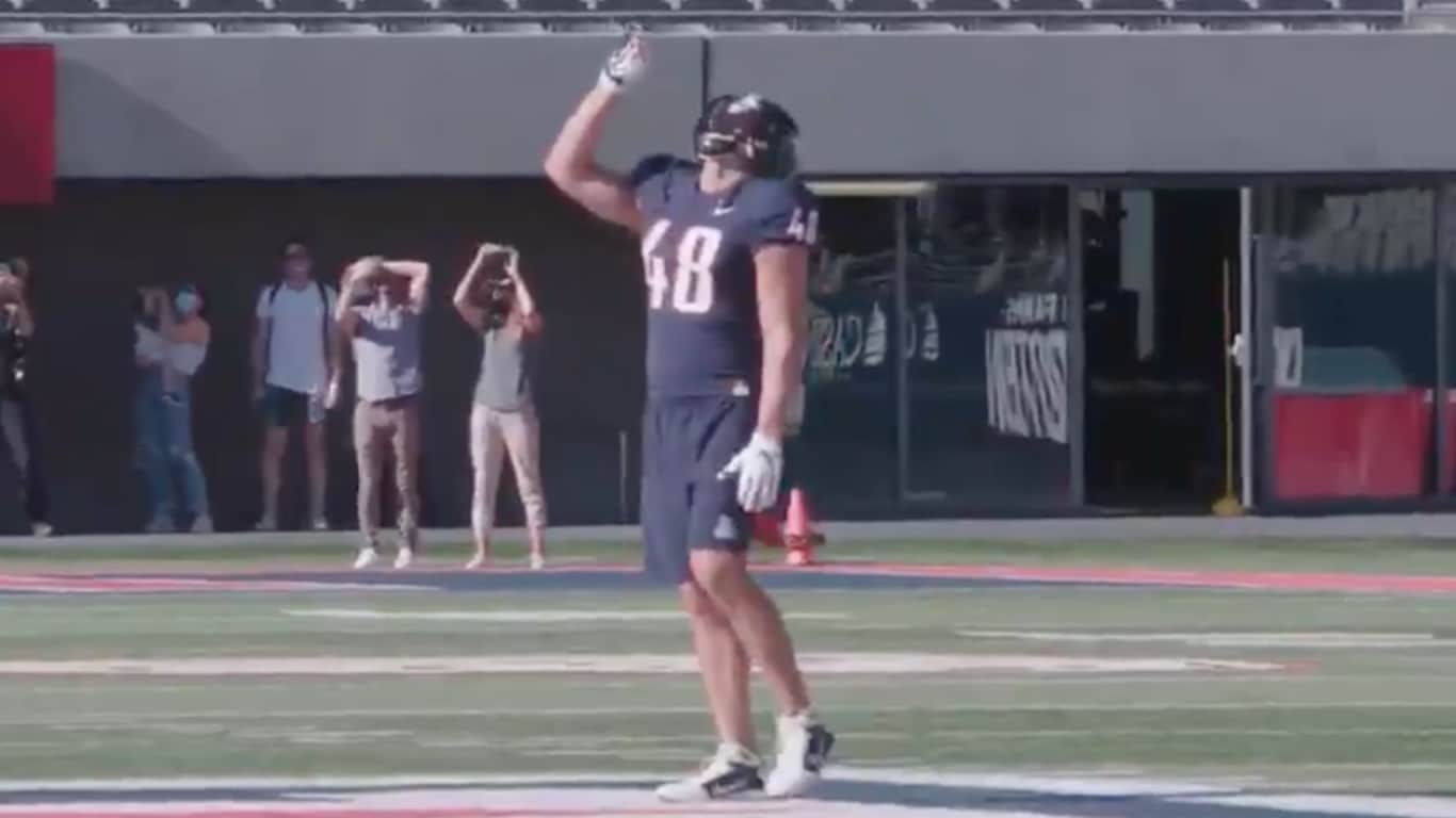 Instant Replay: Bucs TE Rob Gronkowski Sets Guinness World Record With  600-Foot Catch