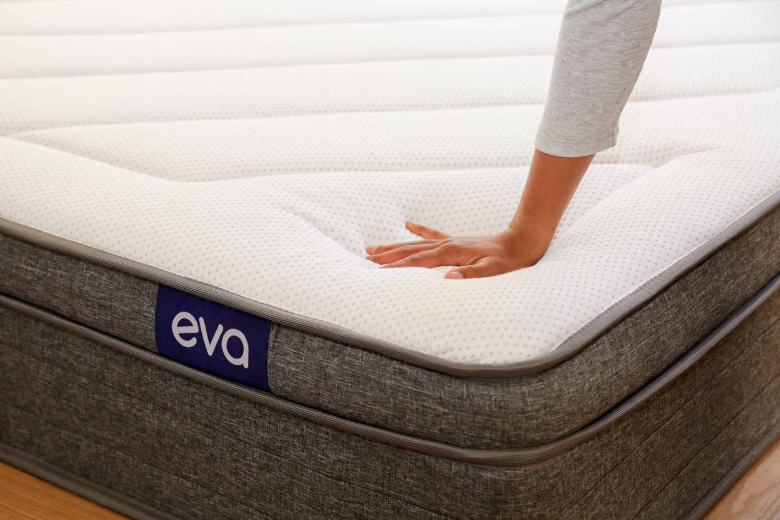 eva mattress in a box logo