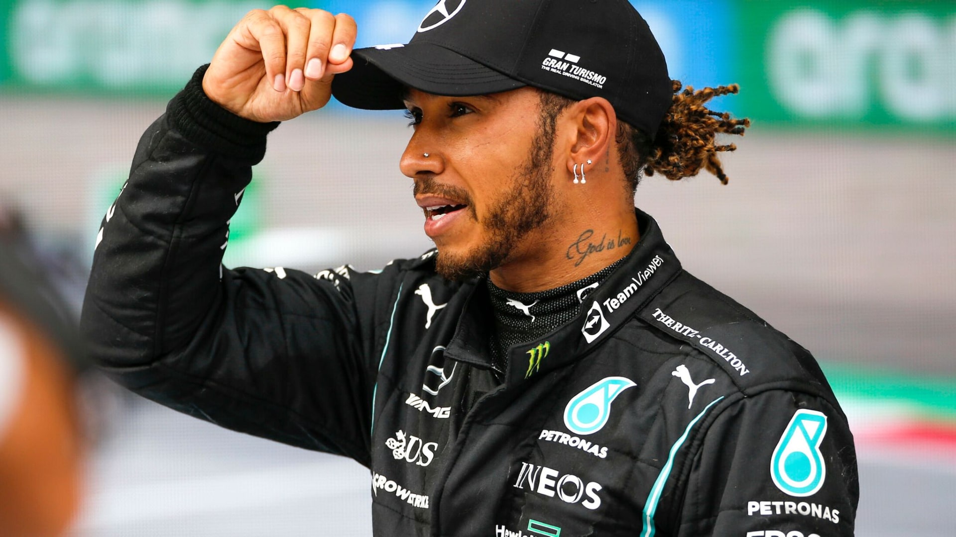 Lewis Hamilton Signs 147 Million Contract Extension With Mercedes F1