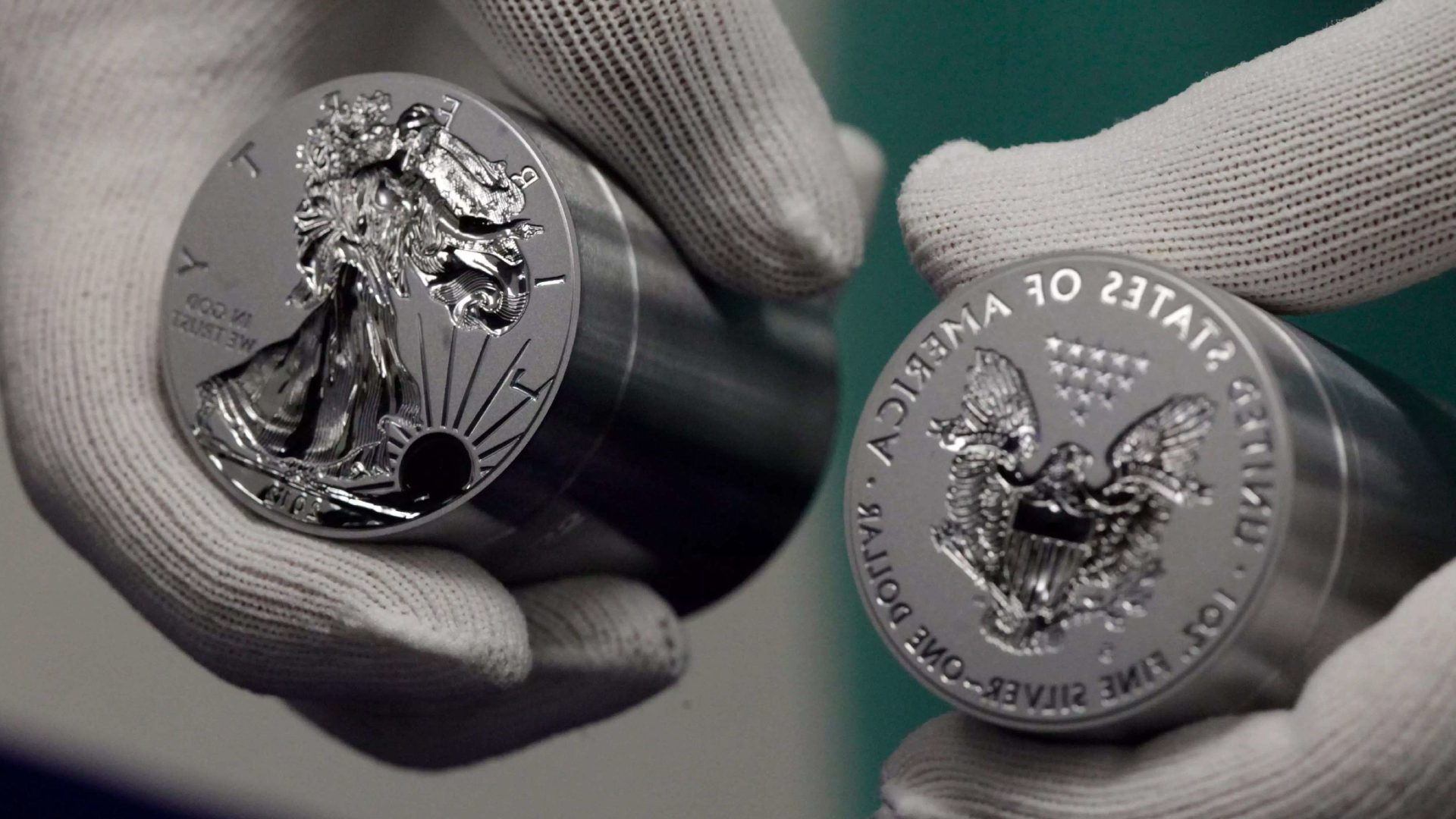 why-does-the-us-want-to-mint-a-trillion-dollar-coin-boss-hunting