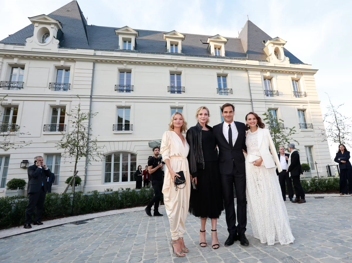Roger Federer, Kate Moss, Uma Thurman, & Natalie Portman at Chateau de Saran