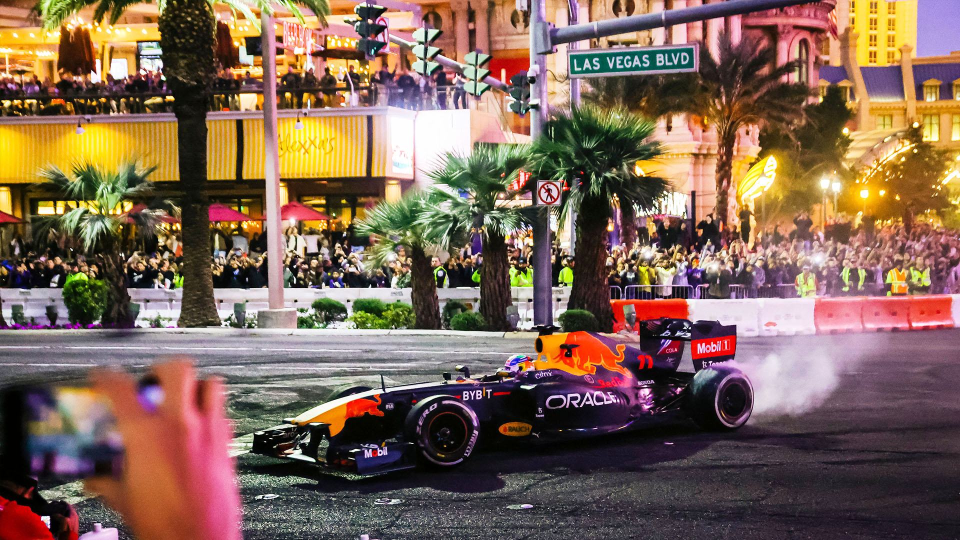 This 7.4 Million Package Offers The Ultimate F1 Las Vegas Grand Prix